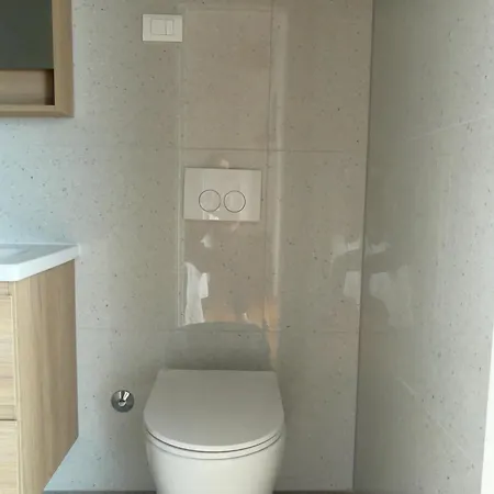 Seaside Serenity - Elegant With Stunning Sea Views Daire Zaboric