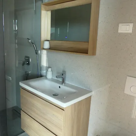 Seaside Serenity - Elegant With Stunning Sea Views Lägenhet *