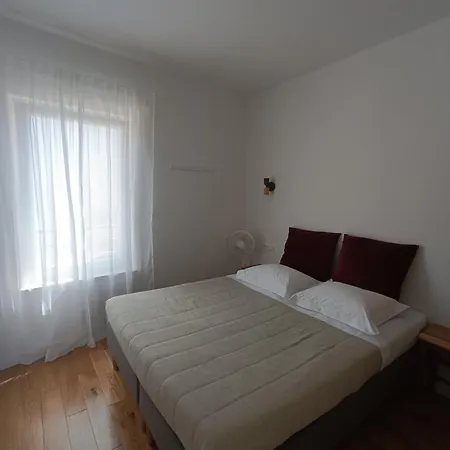 Seaside Serenity - Elegant With Stunning Sea Views Apartment Zaboric