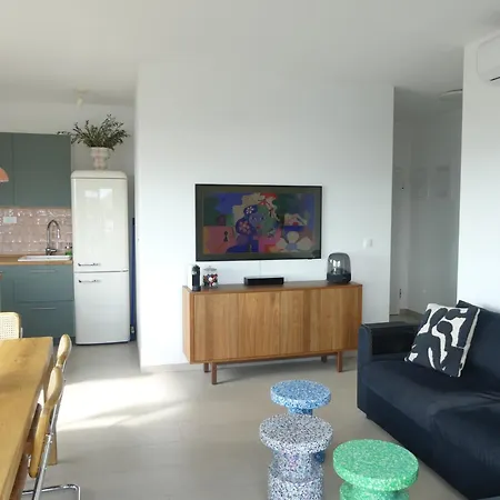 Apartment Seaside Serenity - Elegant With Stunning Sea Views