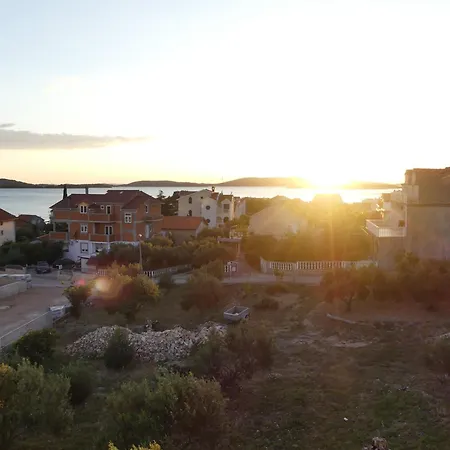 Apartment Seaside Serenity - Elegant With Stunning Sea Views *