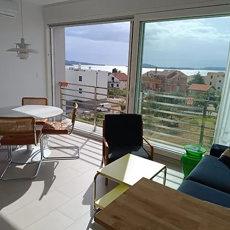 Seaside Serenity - Elegant With Stunning Sea Views Apartment Zaboric