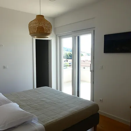 Lägenhet Seaside Serenity - Elegant With Stunning Sea Views