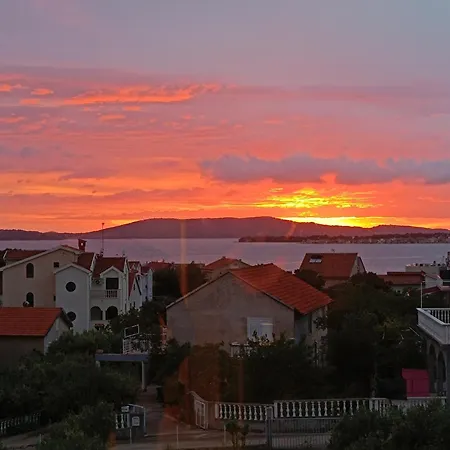 Seaside Serenity - Elegant With Stunning Sea Views Zaboric