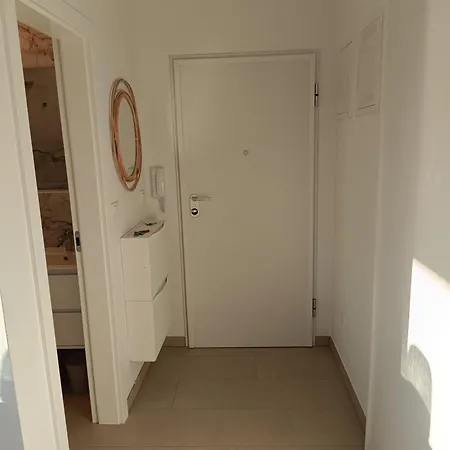 Seaside Serenity - Elegant With Stunning Sea Views Apartment Zaboric