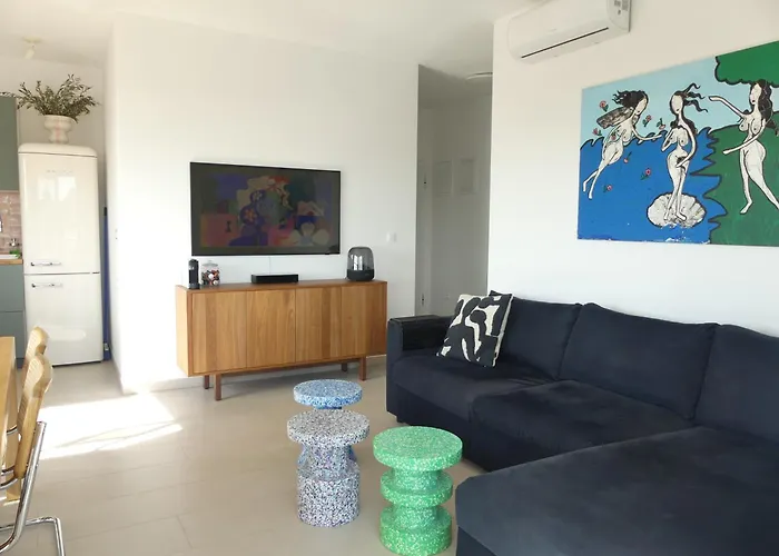 Seaside Serenity - Elegant With Stunning Sea Views Appartement *