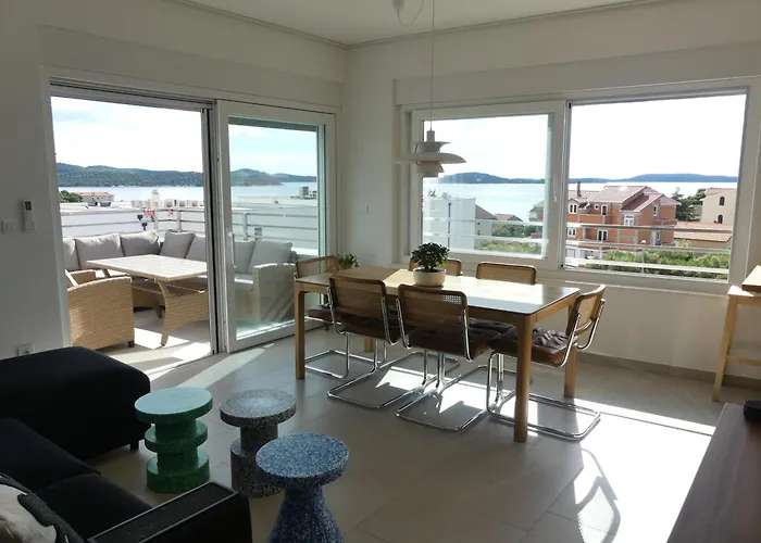 Seaside Serenity - Elegant With Stunning Sea Views Zaboric