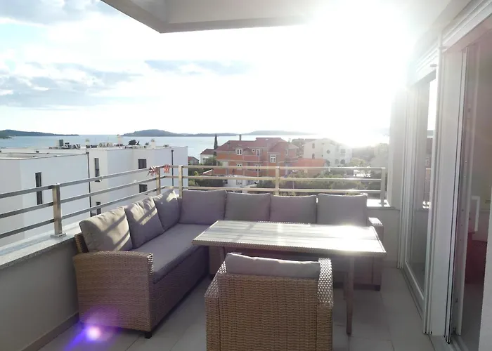 Seaside Serenity - Elegant With Stunning Sea Views Appartement *