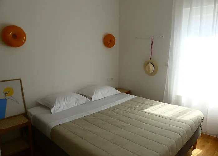 Seaside Serenity - Elegant With Stunning Sea Views 公寓