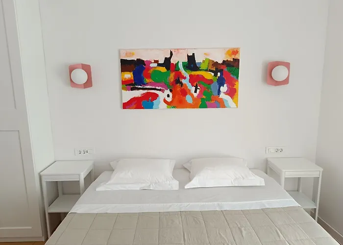 Seaside Serenity - Elegant With Stunning Sea Views