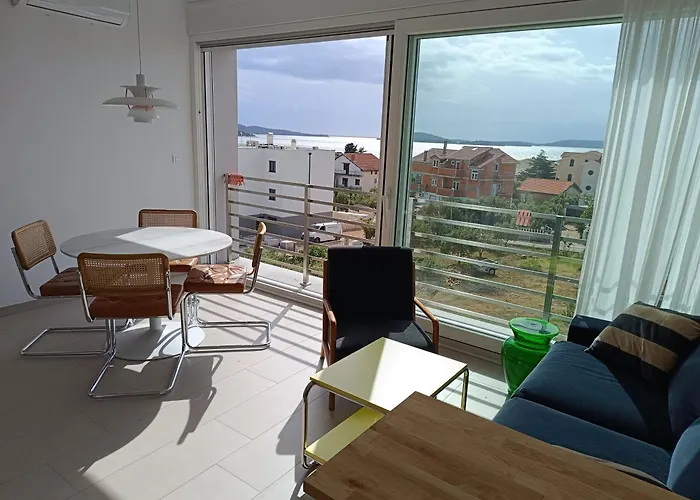 Seaside Serenity - Elegant With Stunning Sea Views Appartement Zaboric