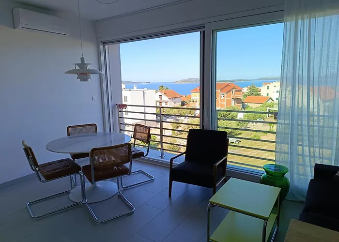 Seaside Serenity - Elegant With Stunning Sea Views Appartement *