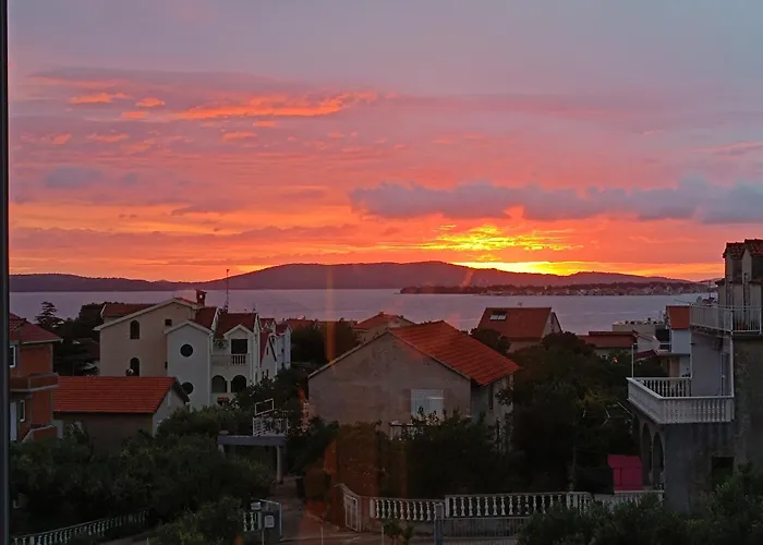 Seaside Serenity - Elegant With Stunning Sea Views Zaboric