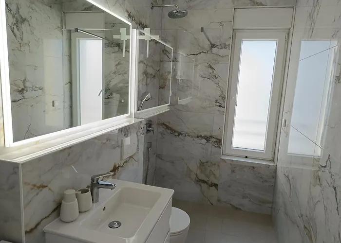 Appartement Seaside Serenity - Elegant With Stunning Sea Views