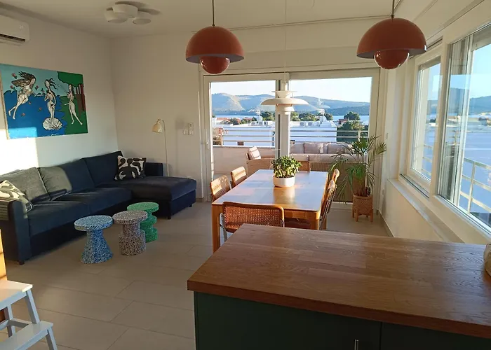 Seaside Serenity - Elegant With Stunning Sea Views Appartement Zaboric